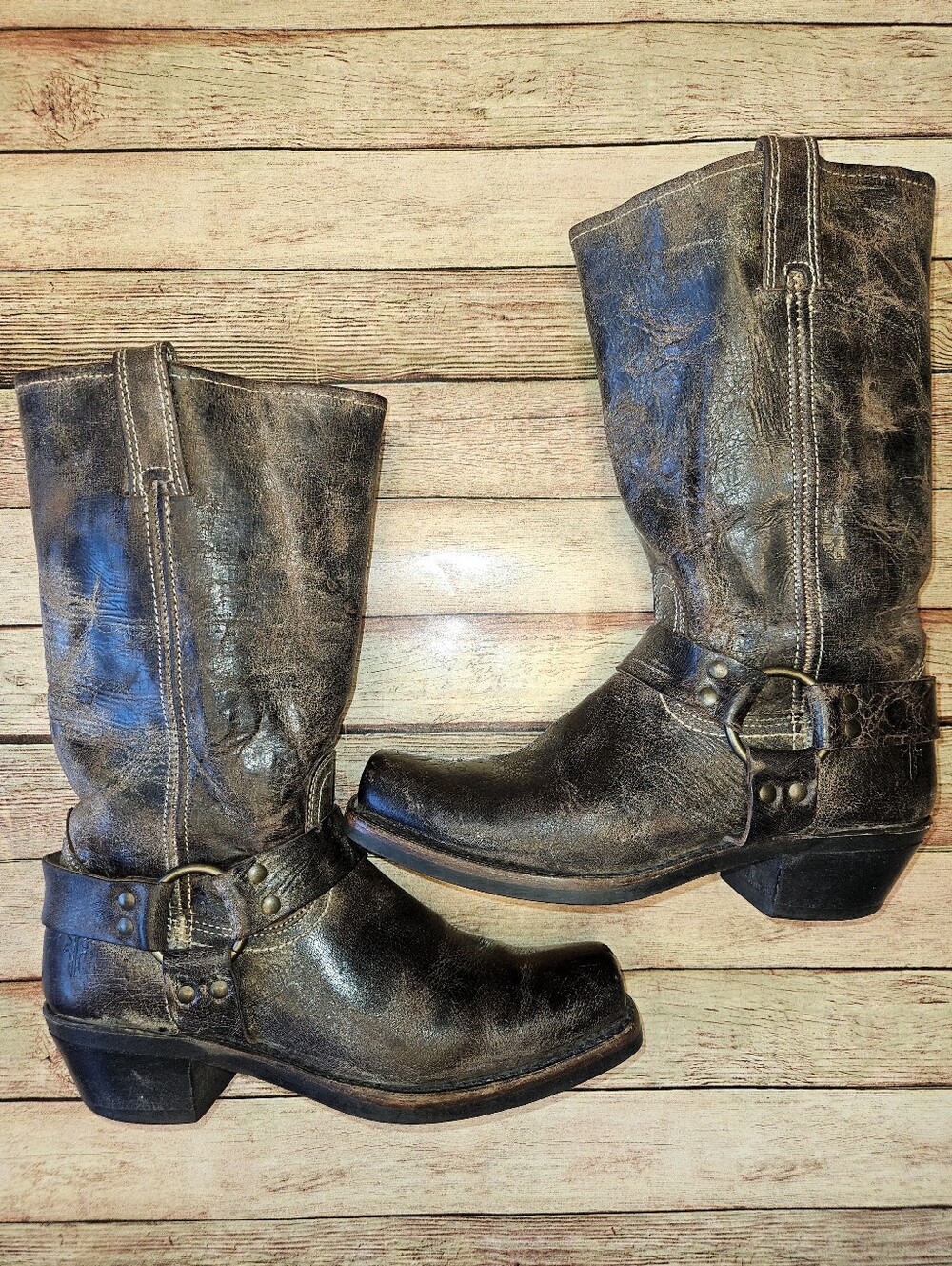 Frye Harness 15R boots are crafted from distressed brown leather - Picture 14 of 14